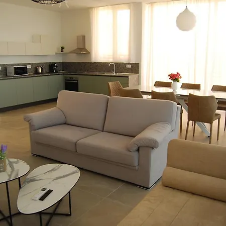 Coral Luxury