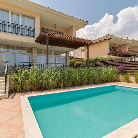 Coral Luxury *