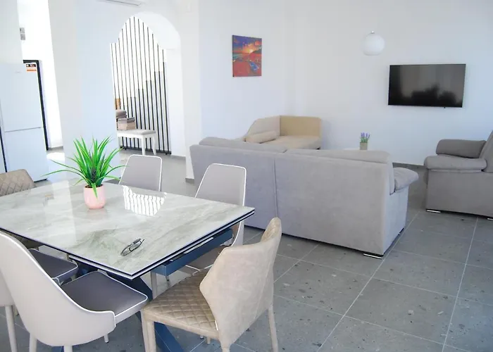 Coral Luxury * Lozenec