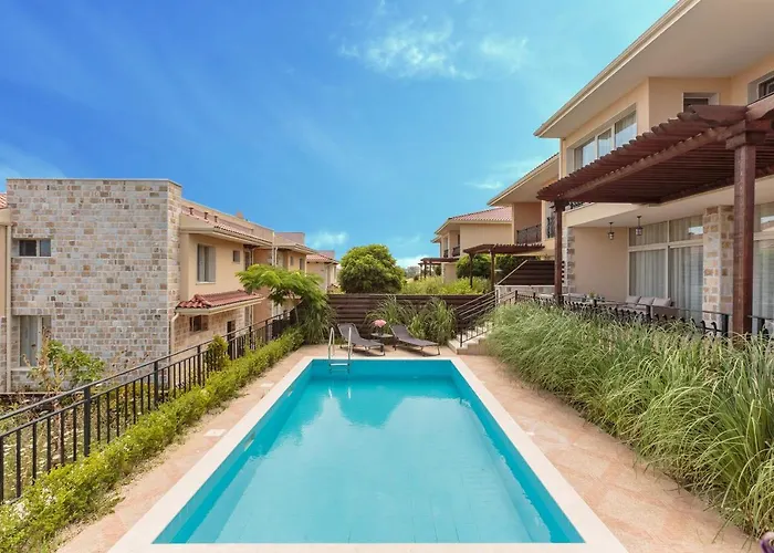 Coral Luxury * Lozenec