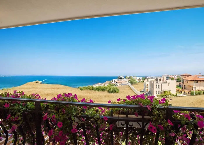 Coral Luxury Villa Lozenets
