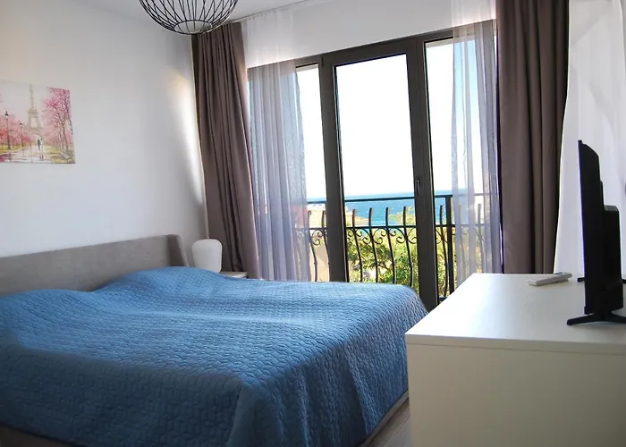 Coral Luxury * Lozenets