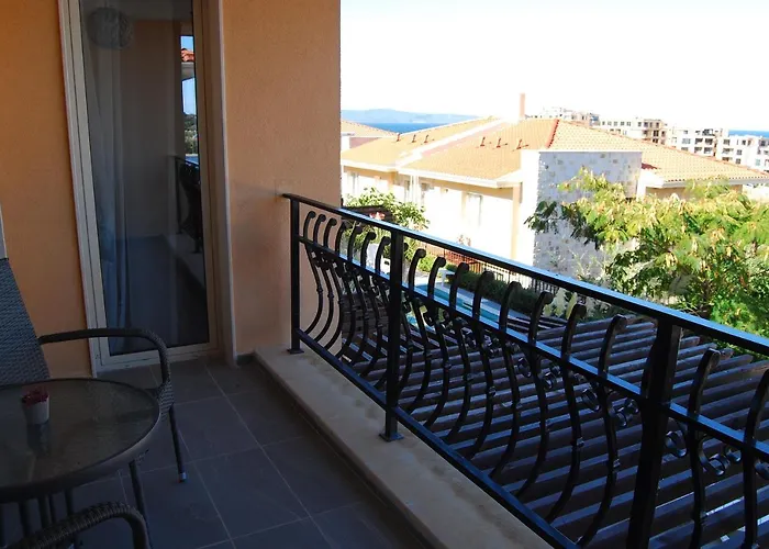 Coral Luxury Villa *