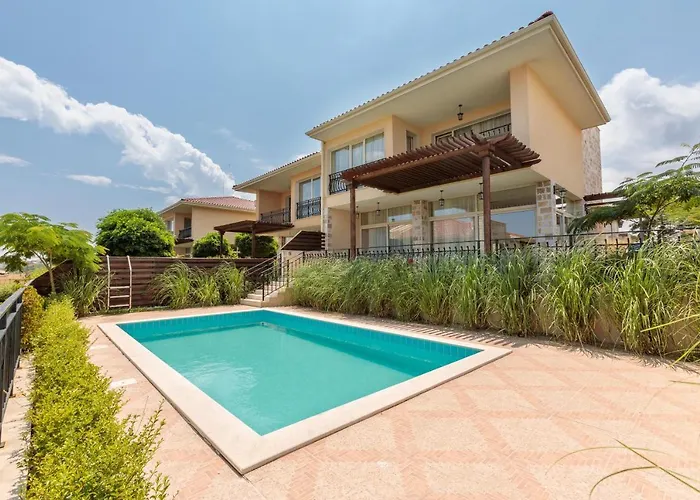 Coral Luxury Villa Lozenets