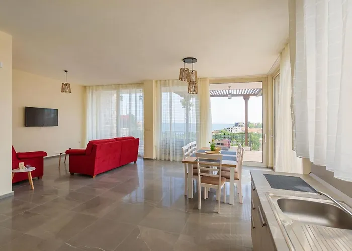 Coral Luxury Lozenets